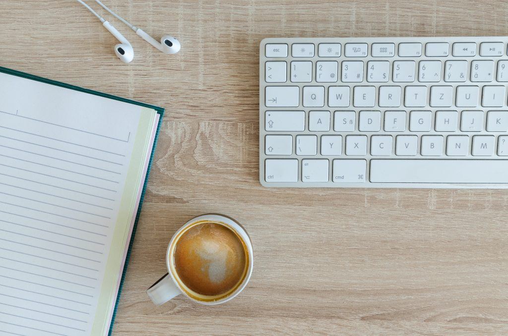 Bild Tastatur, Kaffeetasse als Sinnbild für Blog